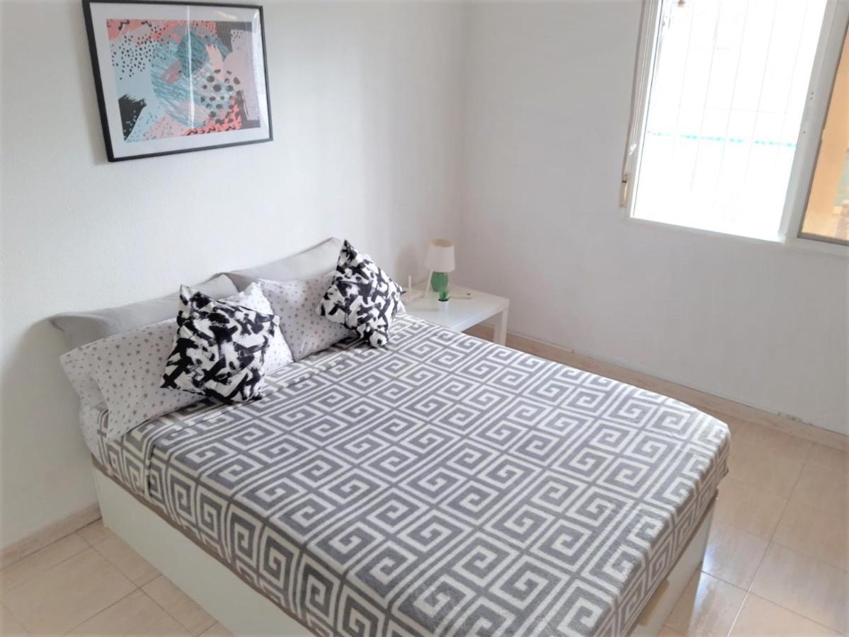 Pretty Studio With Swimming Pool Torrevieja Zewnętrze zdjęcie