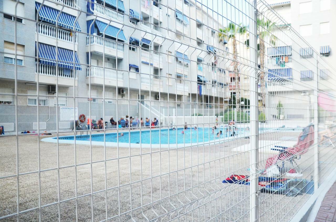 Pretty Studio With Swimming Pool Torrevieja Zewnętrze zdjęcie